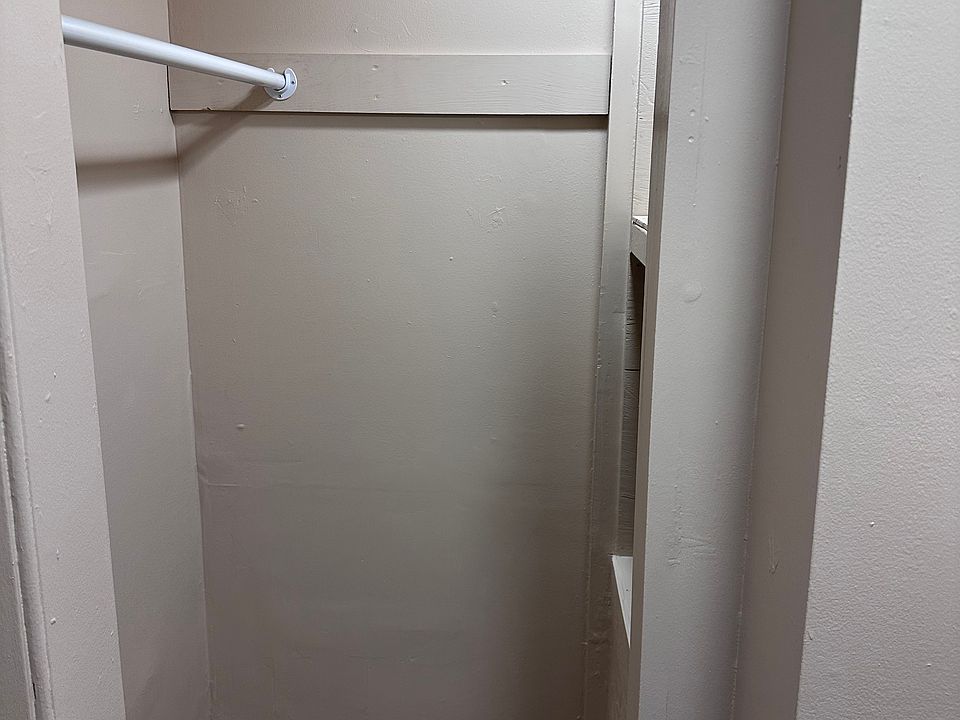 1st image of 21 Centre St Floor 1
