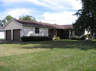 616 W Polk Ave, Charleston, IL