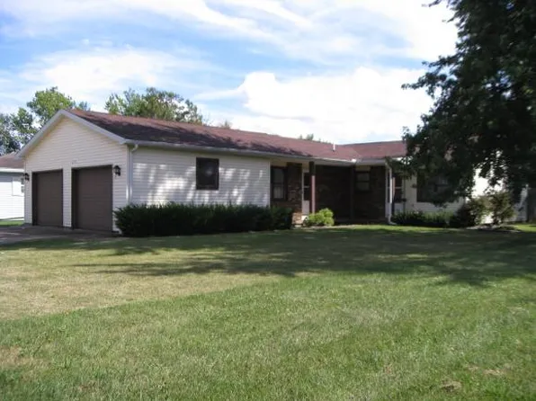 616 W Polk Ave, Charleston, IL 61920