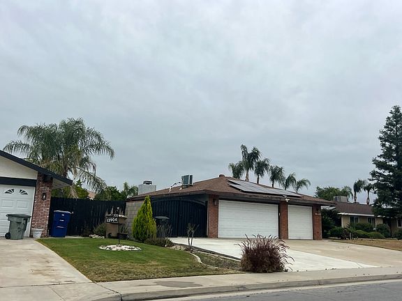 3rd image of 13900 Tierra Blanca Ave