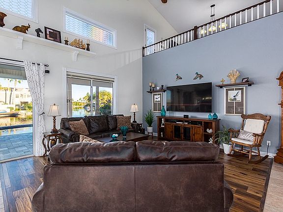 5th image of 3349 S Pleasant Pl