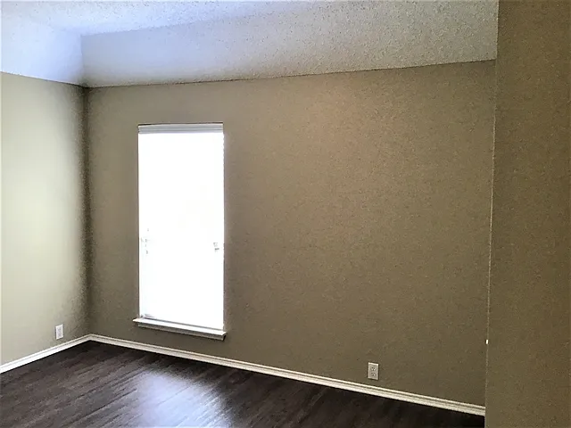 304 Double Oak Ln — Photo 15