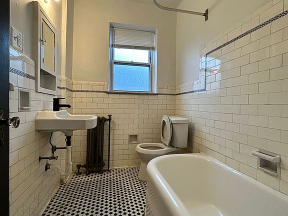 5th image of 1415 Glynn Ct #110