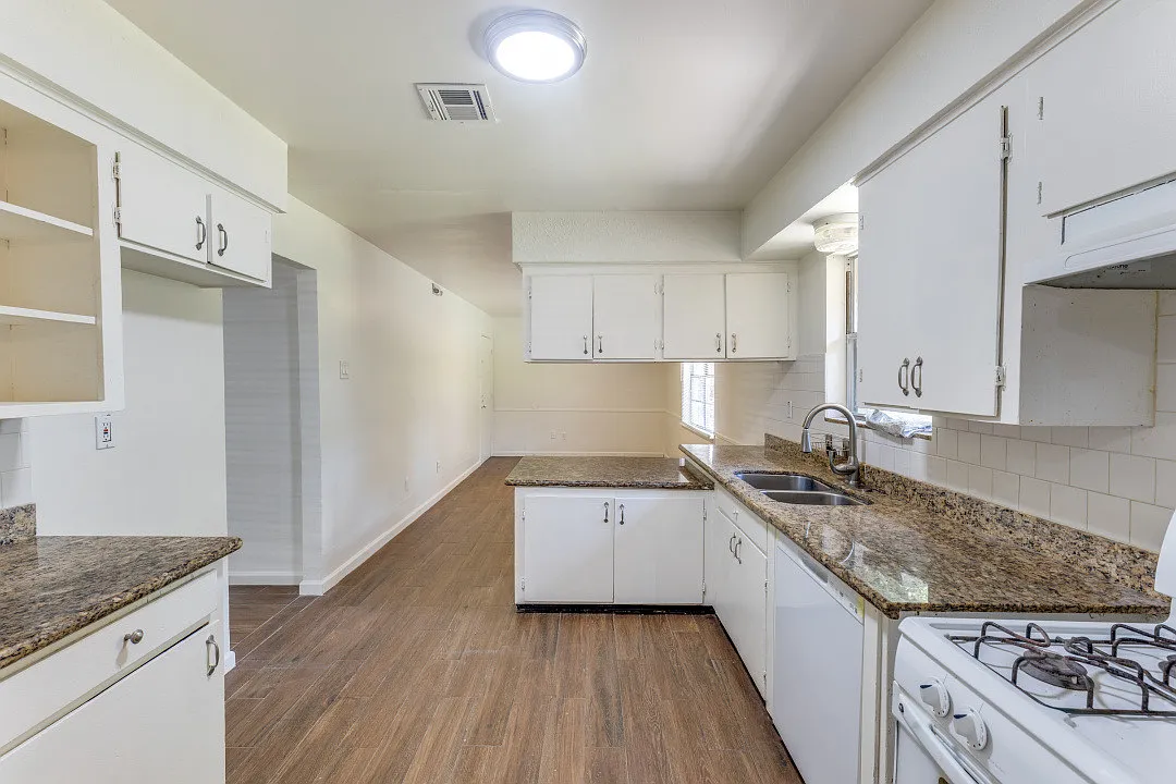 406 Vance St; League City 77573 - 1 — Photo 3