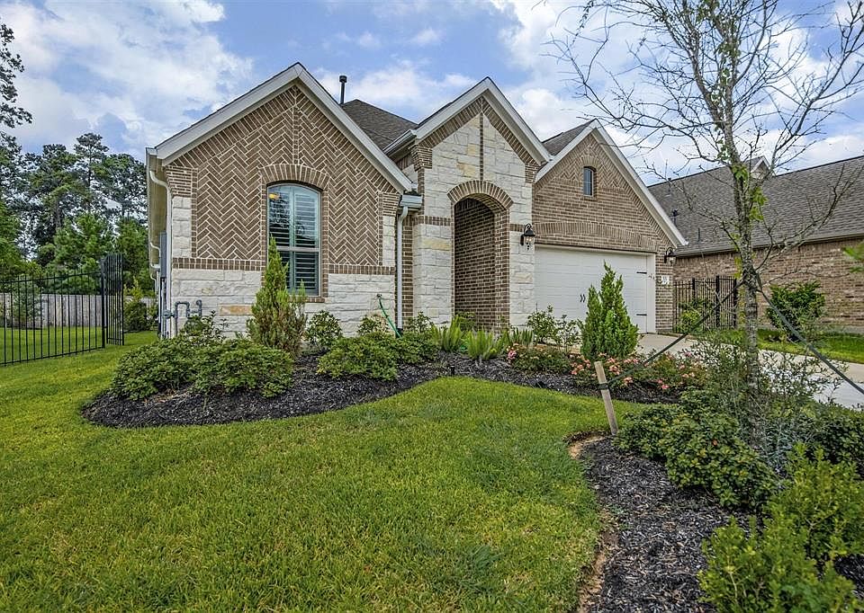 1st image of 55 Overland Heath Dr