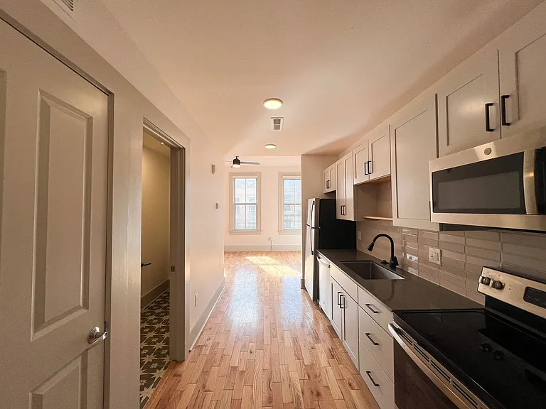 1338 Main Street — Photo 14