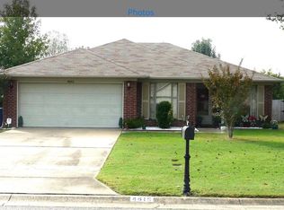 4615 Hawkins Dr, Conway, AR 72034