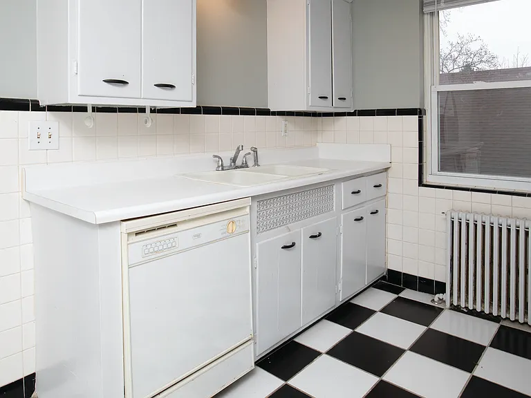 4227 Oakwood Ave #3 — Photo 6