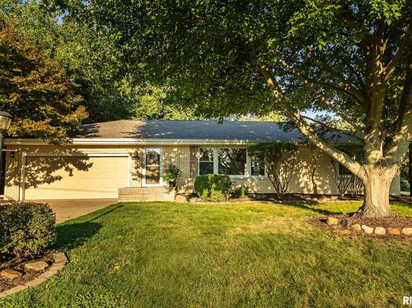 5802 N Humboldt Ave, Peoria, IL 61614