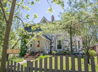 W3817 Woodland Dr, Lake Geneva, WI