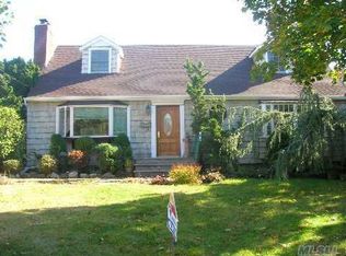 2320 Garfield St, Bellmore, NY 11710