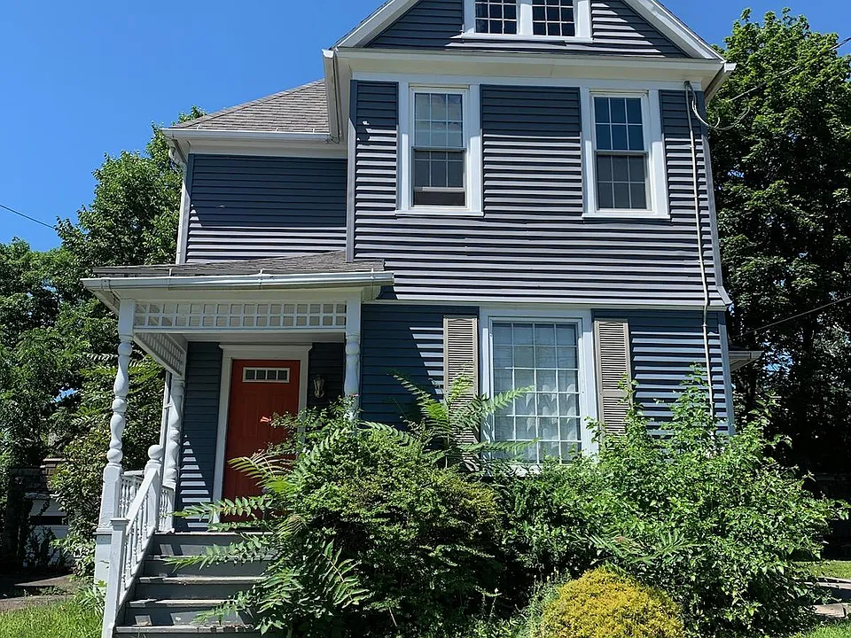 21 Saint John Ave