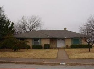 102 Hillcrest Dr, Midlothian, TX 76065