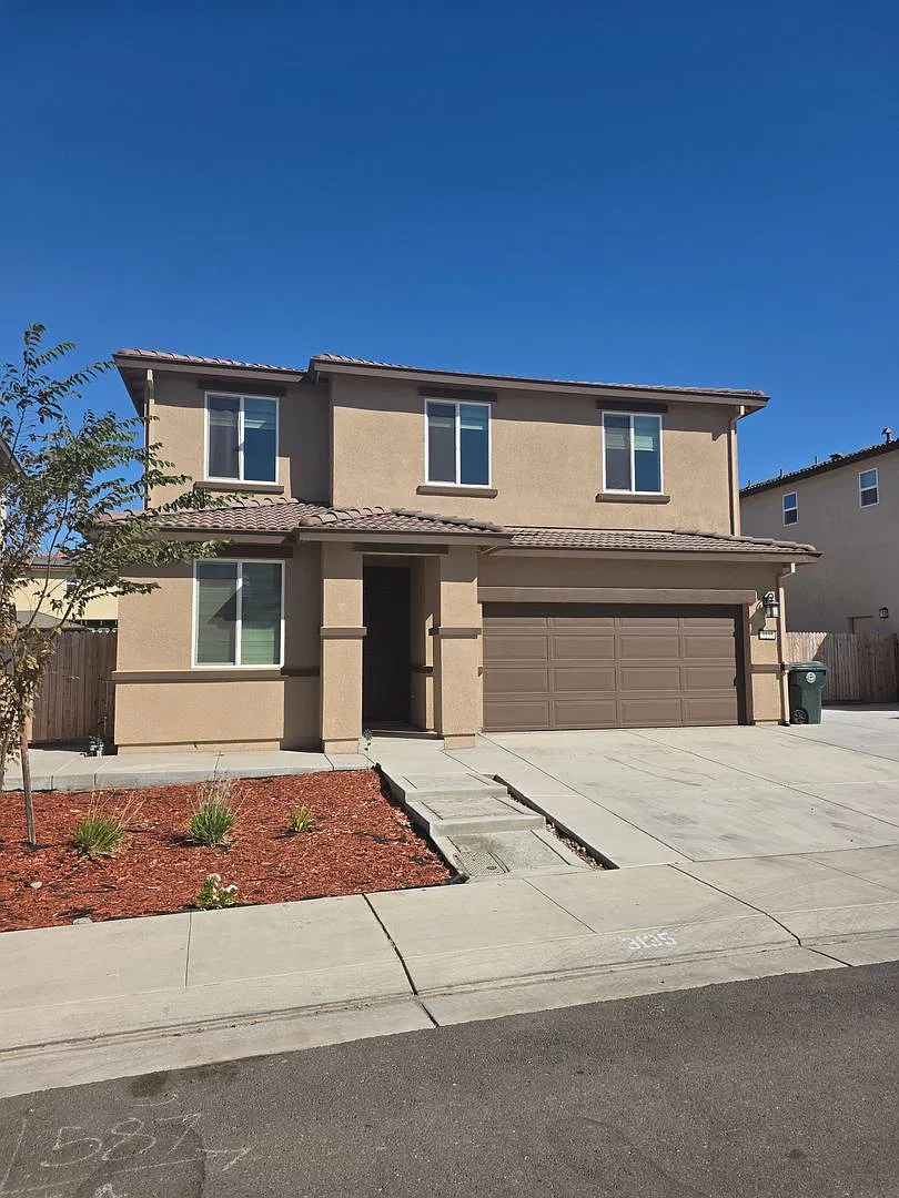 Manteca's Coveted Hawhtorne Community — Photo 2