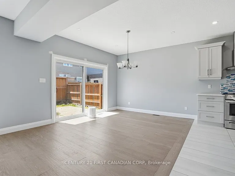 2775 Oriole Dr #UPPER — Photo 10