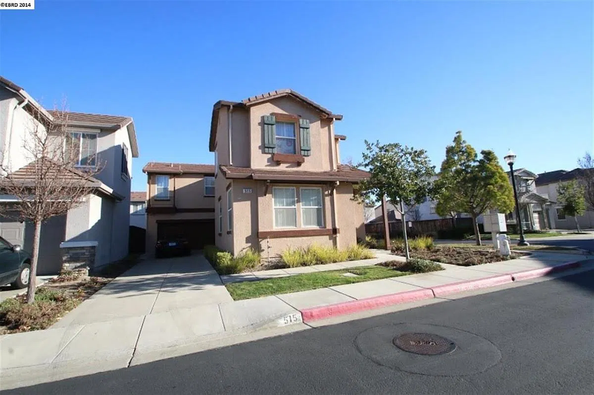 518 Mahogany Lane — Photo 4