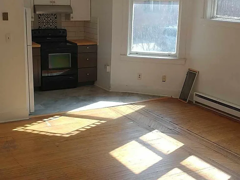 32 1st St #3 — Photo 3