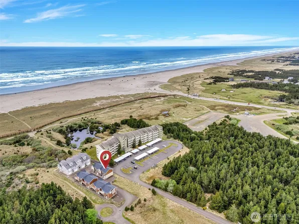 316 7th Street SW #13, Long Beach, WA 98631