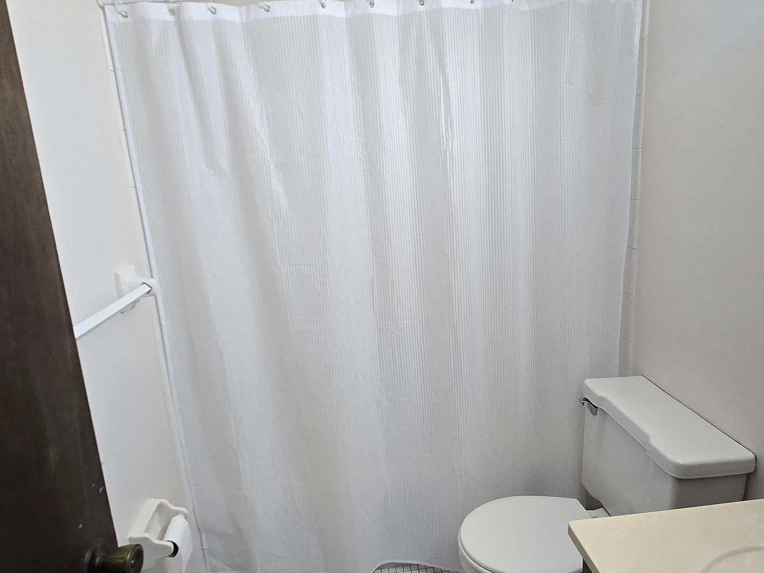2 bed, 1.0 bath, $850 — Photo 4