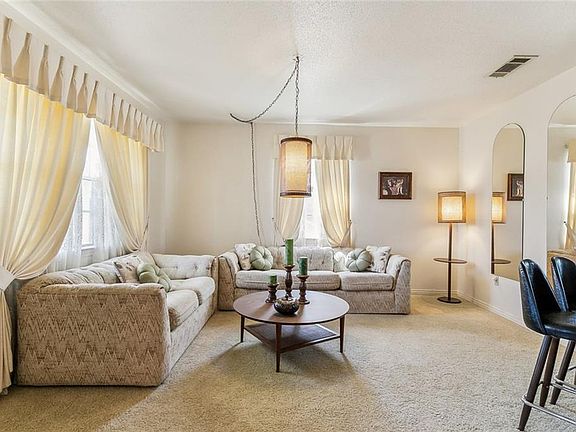 3rd image of 210 Vermillion Dr