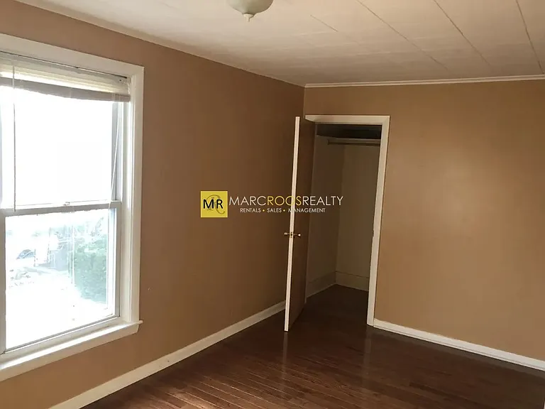 85R Glen St — Photo 8