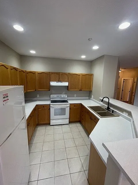 8374 S Holland Way — Photo 3