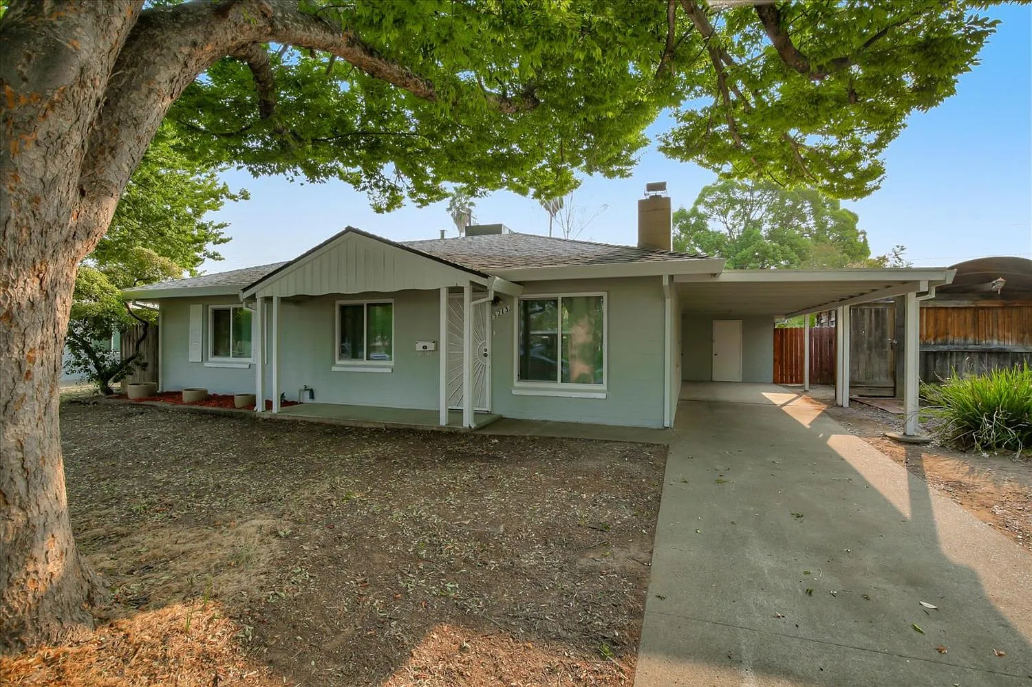 5213 61st St photo 1