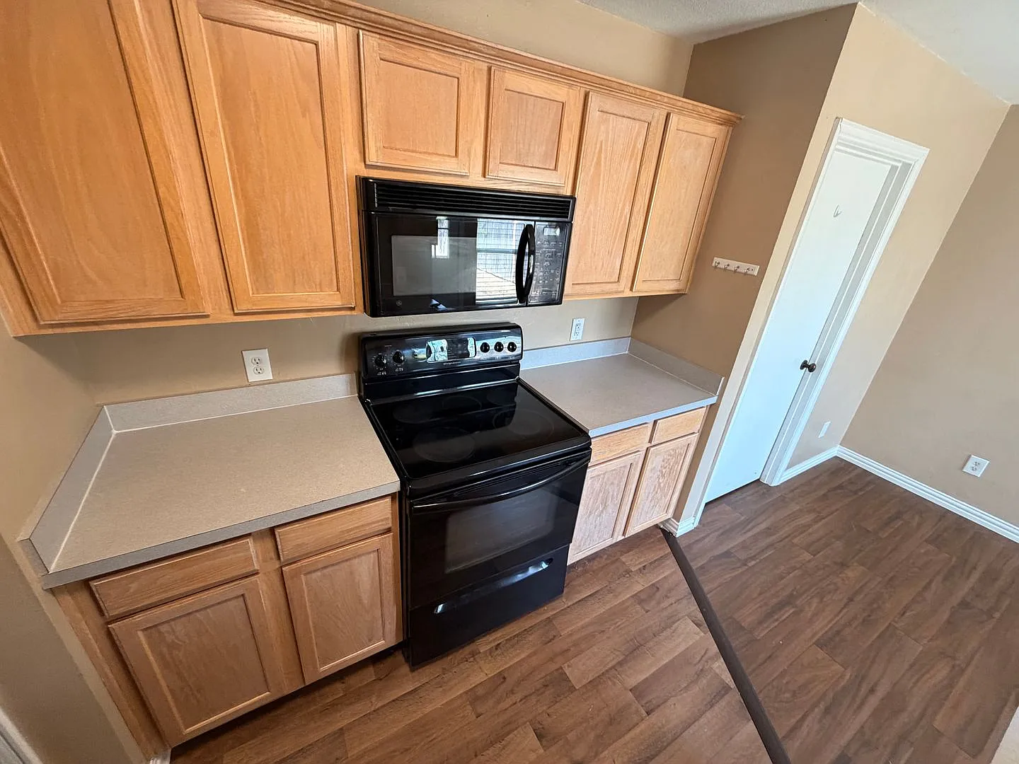 Move-In Ready - W&D Included- Charming Fossil Hill Estates Home In Northwest Isd With Large Backy... — Photo 3