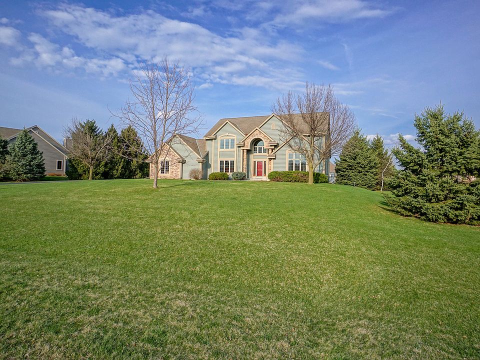 1st image of 848 Burr Oak Ln