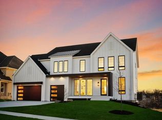 25500 Smithtown Rd, Excelsior, MN 55331