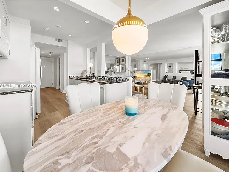 2555 Collins Ave #2014 — Photo 22