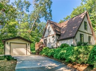 95 Mountain View Estate Rd, Hendersonville, NC 28739