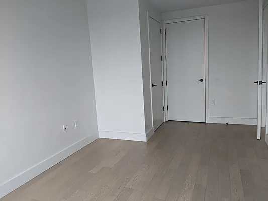 Rented by Bushburg | media 52