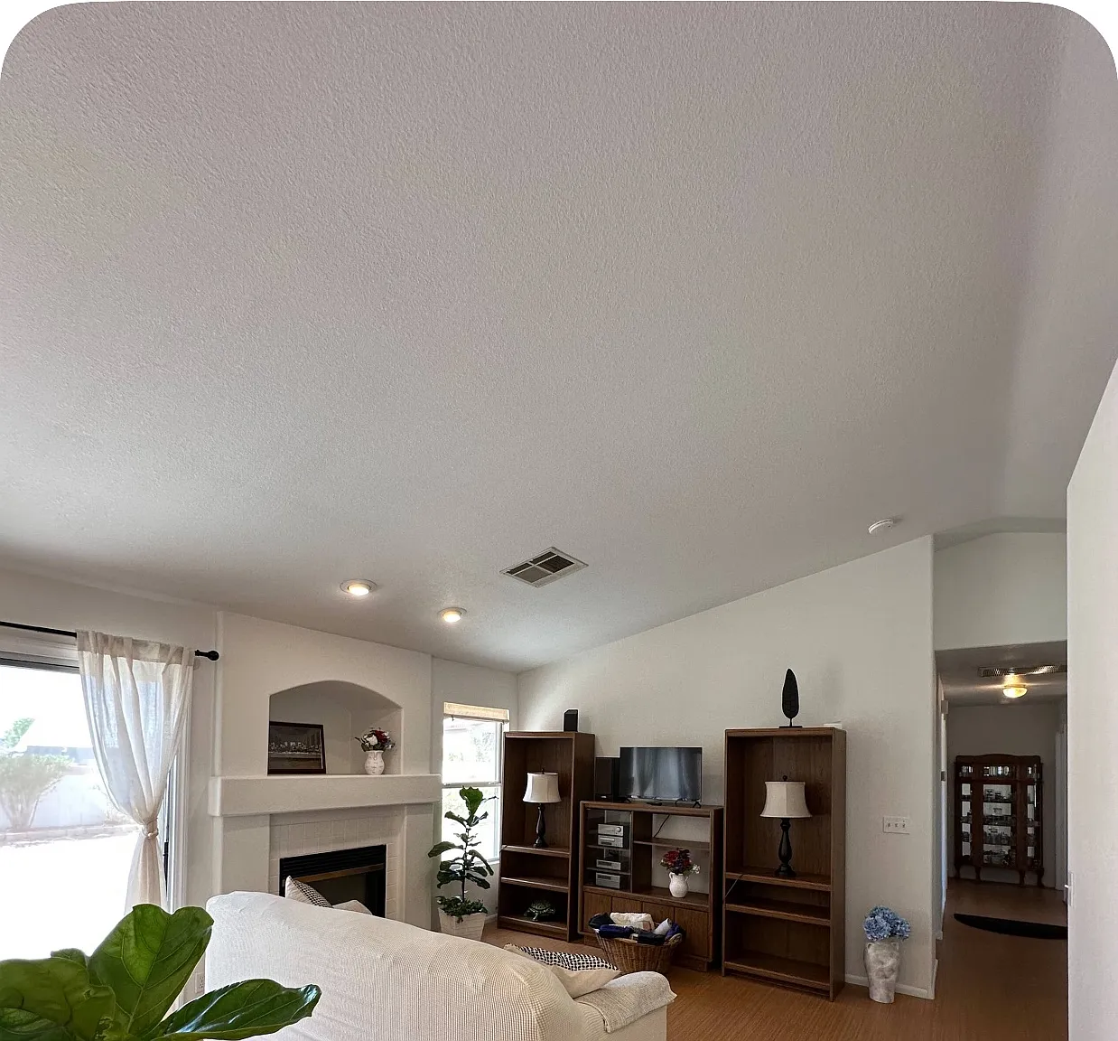 3 bed, 1131 sqft, $3,000 — Photo 3
