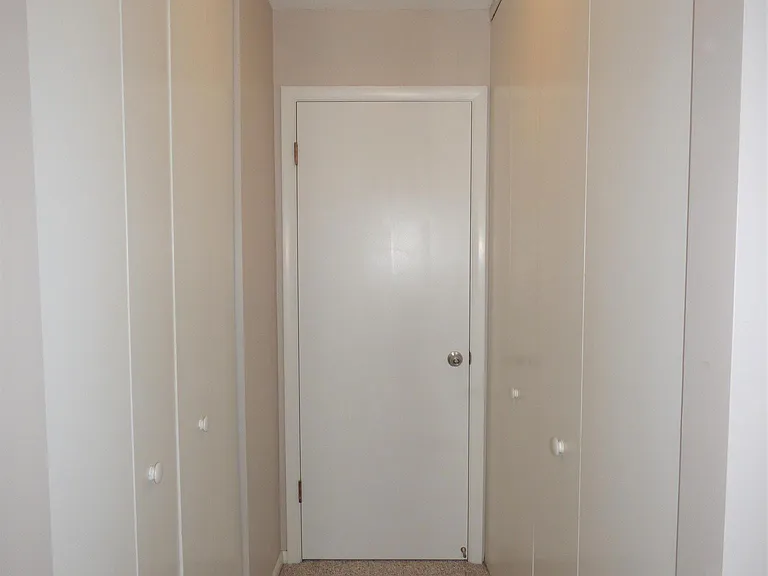410 6th Ave SW #M5 — Photo 10