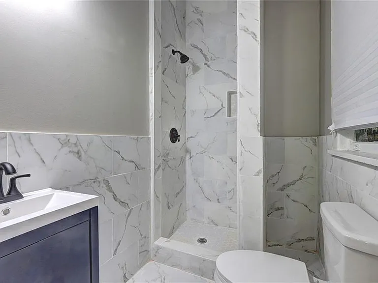2733 Hillcrest Ave — Photo 20