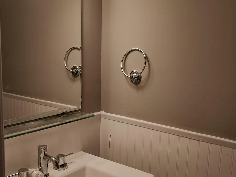 112 Kelmar Ave — Photo 5