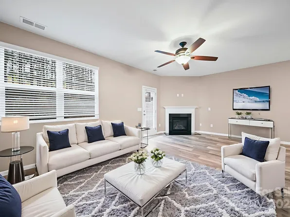 3273 Yarmouth Ln, Gastonia, NC 28056