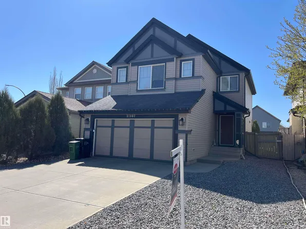 21907 95th Ave NW, Edmonton, AB T5T 1N2