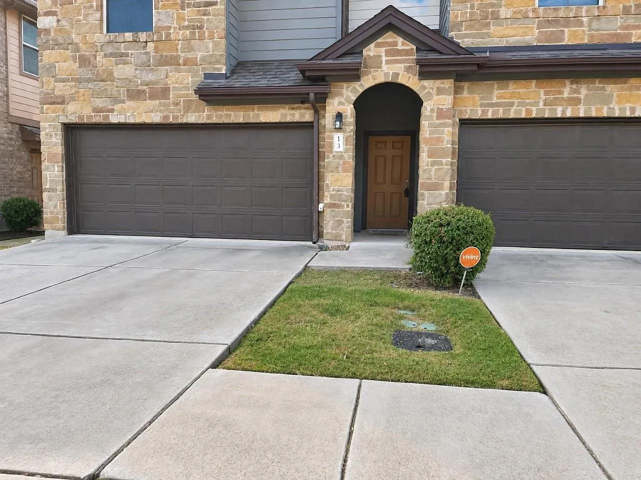 3 bed, 2.5 bath, 1476 sqft, $1,950 — Photo 2