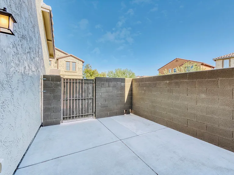 21130 N 36th Pl — Photo 9