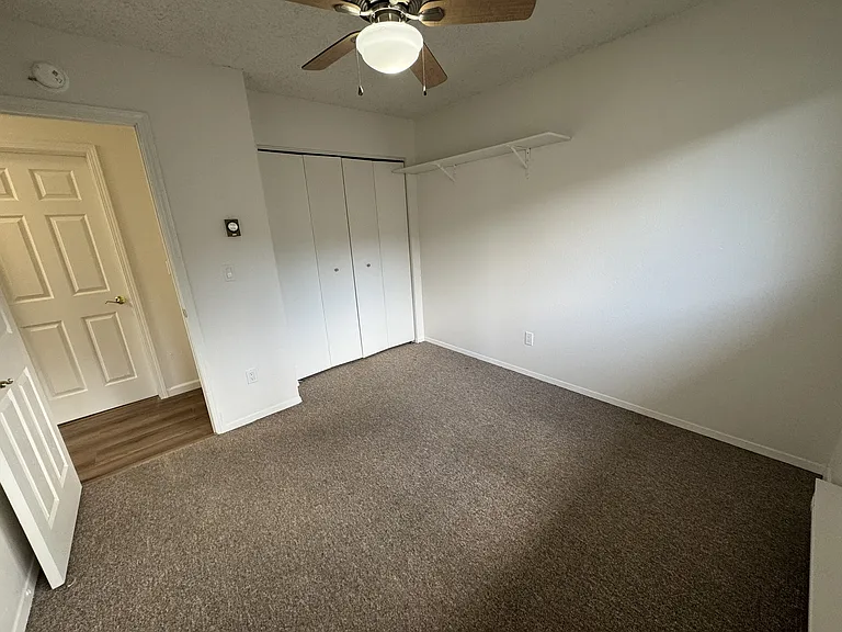 4207 Hayes St #B — Photo 11
