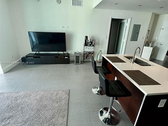 2nd image of 1900 N Bayshore Dr APT 2807
