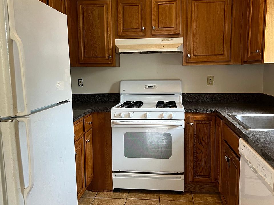 1st image of 247 Jessamine Ave APT 2B