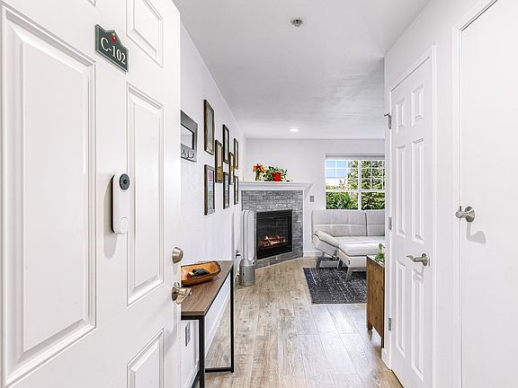 5th image of 8808 Redmond Woodinville Road NE #C102