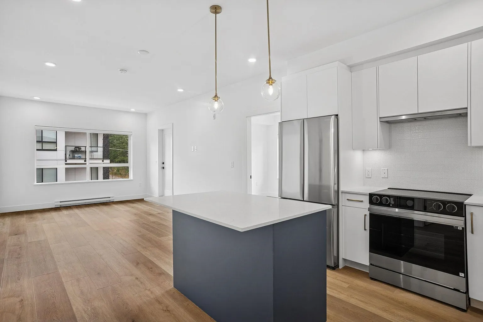 20286 72b Ave #208 photo 1