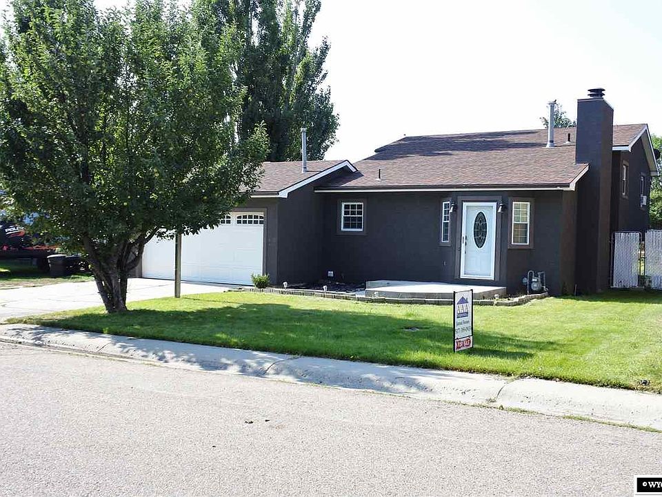 1st image of 504 Dana Cir