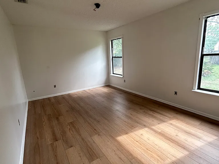 2443 Footbridge Ln — Photo 6