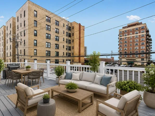 44 W Penn St, Long Beach, NY 11561