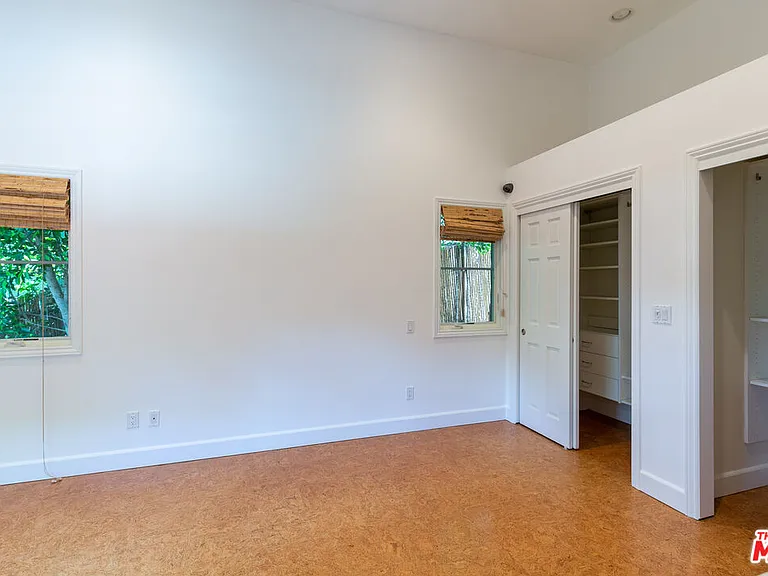 1530 S Sierra Bonita Ave — Photo 12